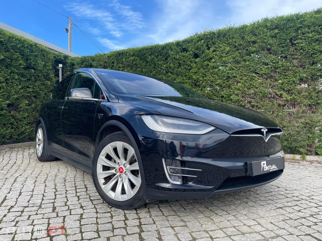 Tesla Model X 75D