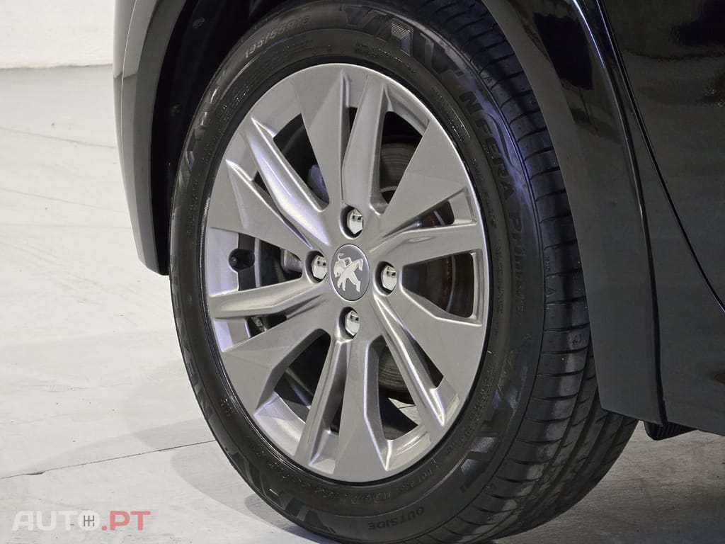 Peugeot E-208 50 kWh Allure Roadtrip