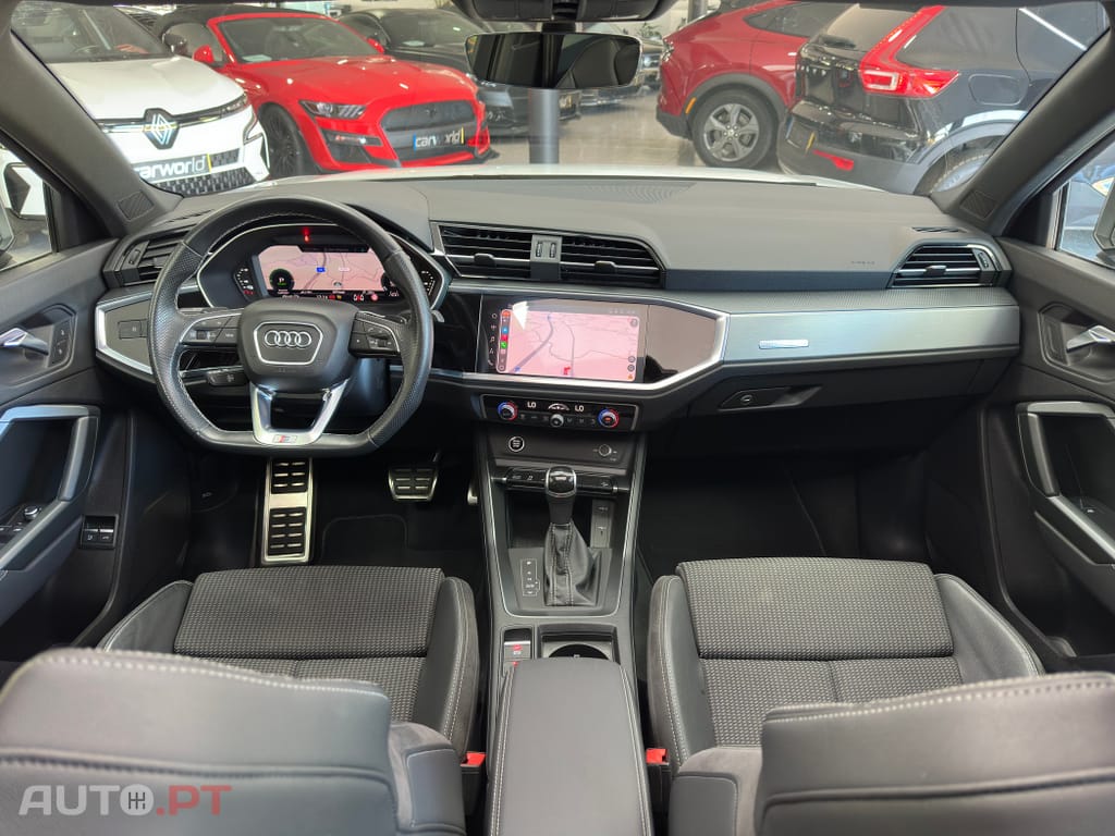Audi Q3 45 TFSIe S line S tronic