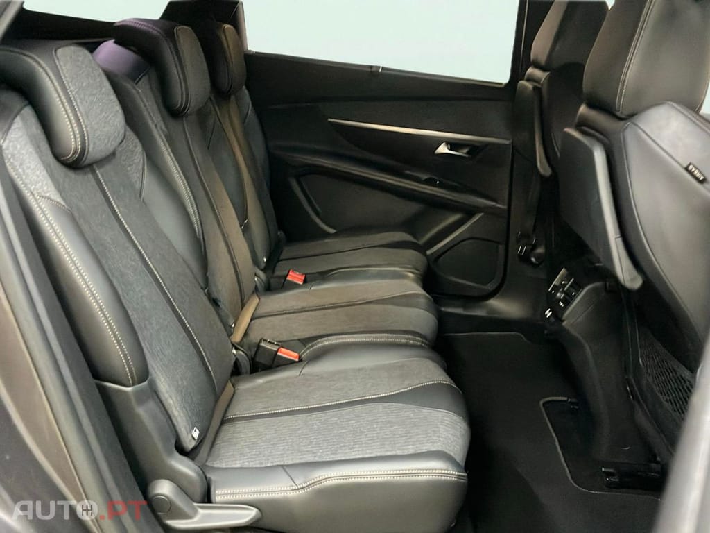 Peugeot 5008 1.5 BlueHDi 130