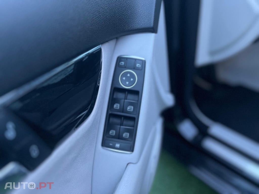 Mercedes-Benz C 220 blue efficient