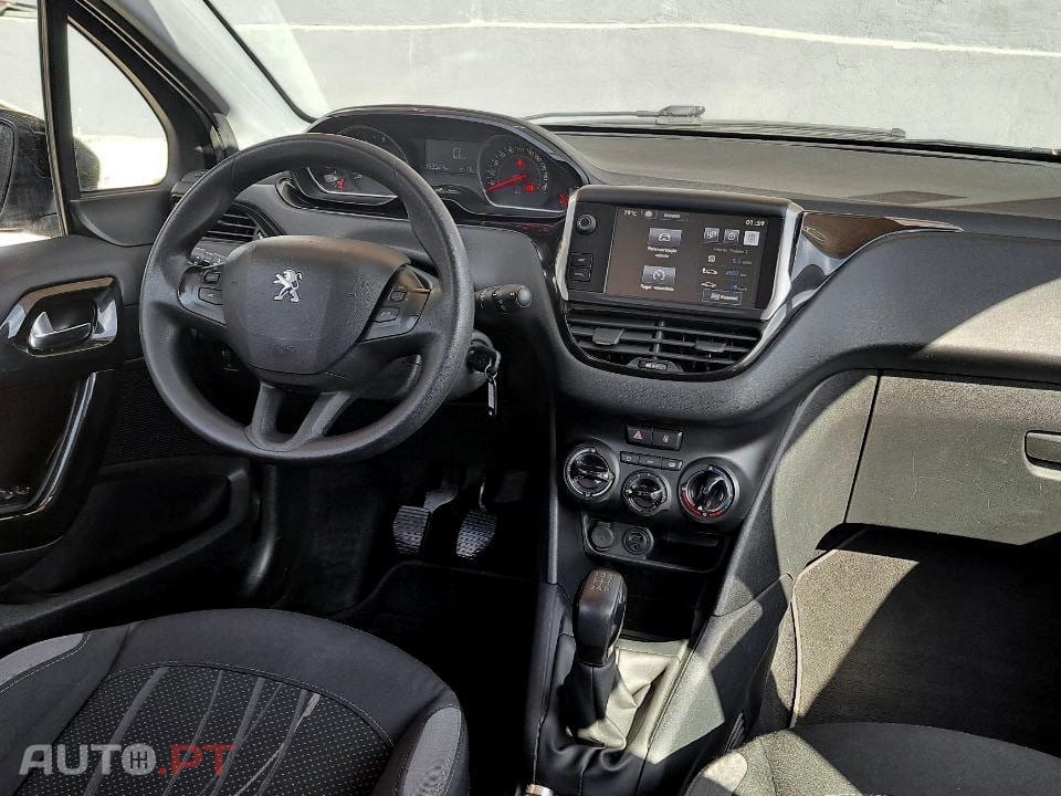 Peugeot 208 1.4 HDi SE Style