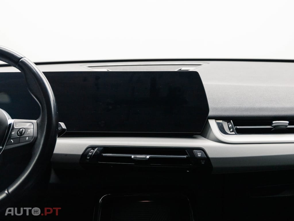 BMW iX1 xDrive30