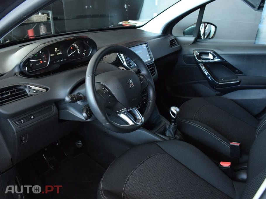 Peugeot 208 1.5 BlueHDi Signature