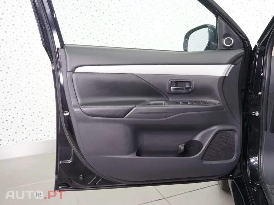 Mitsubishi Outlander 2.0 4WD Plus