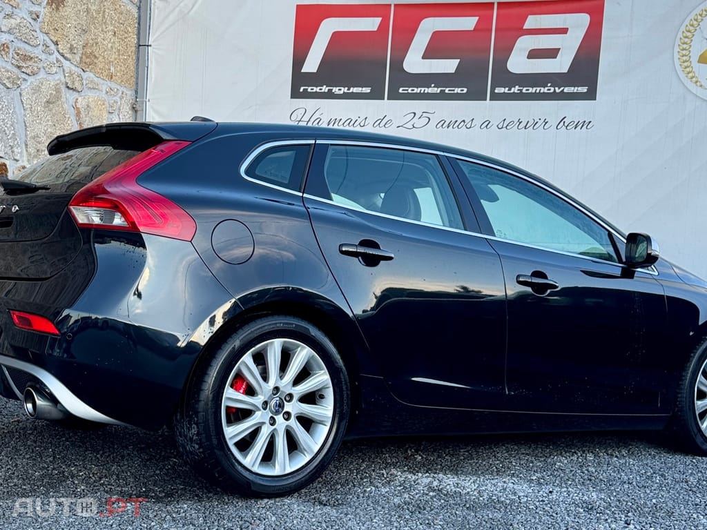Volvo V40 1.6 D2 R-Design Momentum