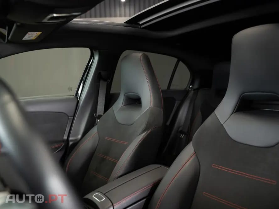 Mercedes-Benz A 250 e AMG Line