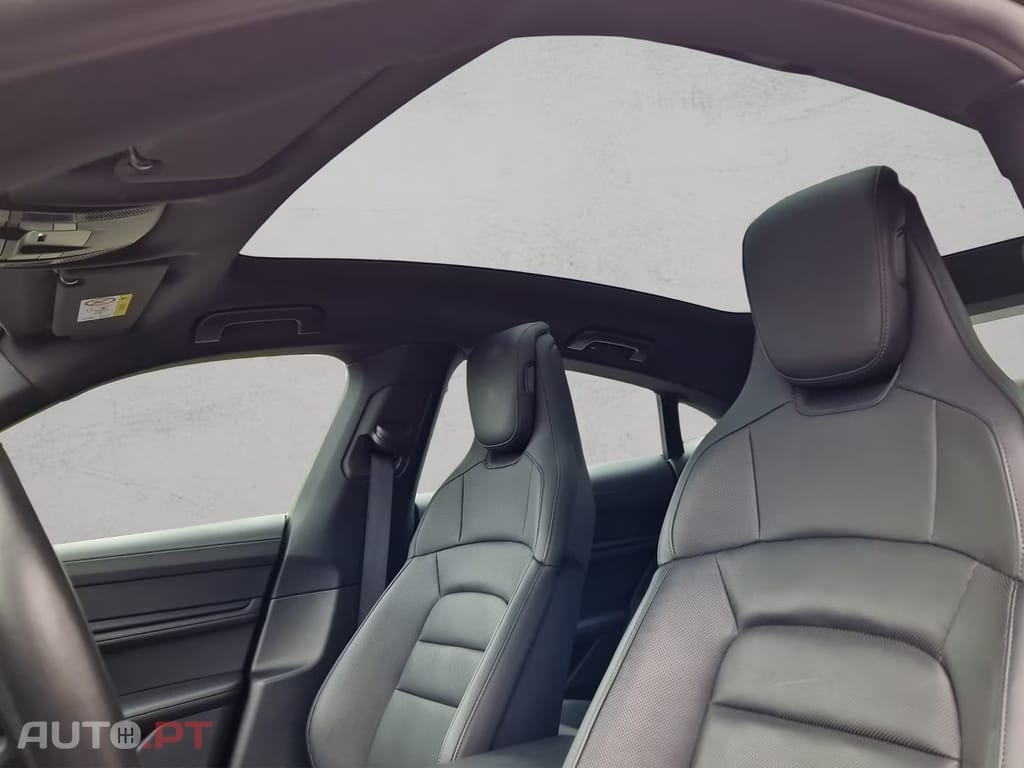 Porsche Taycan 4S