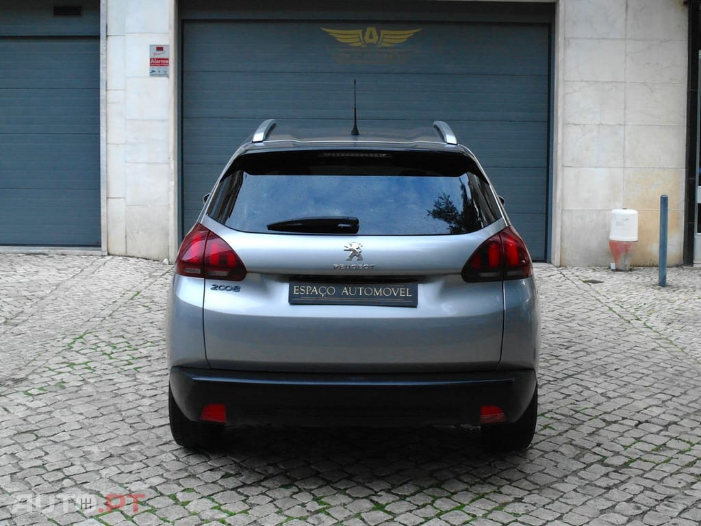 Peugeot 2008 1.2 PureTech Style