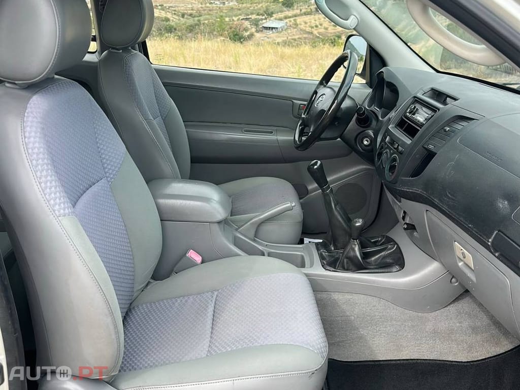 Toyota Hilux 2.5 D-4D 4WD CE