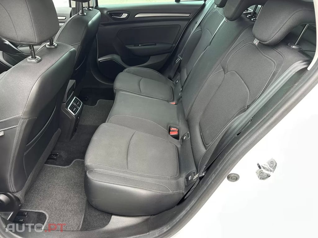 Renault Mégane Sport Tourer 1.5 Blue dCi Intens
