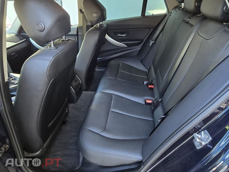 BMW 318 d Touring Blue Performance Luxury Line