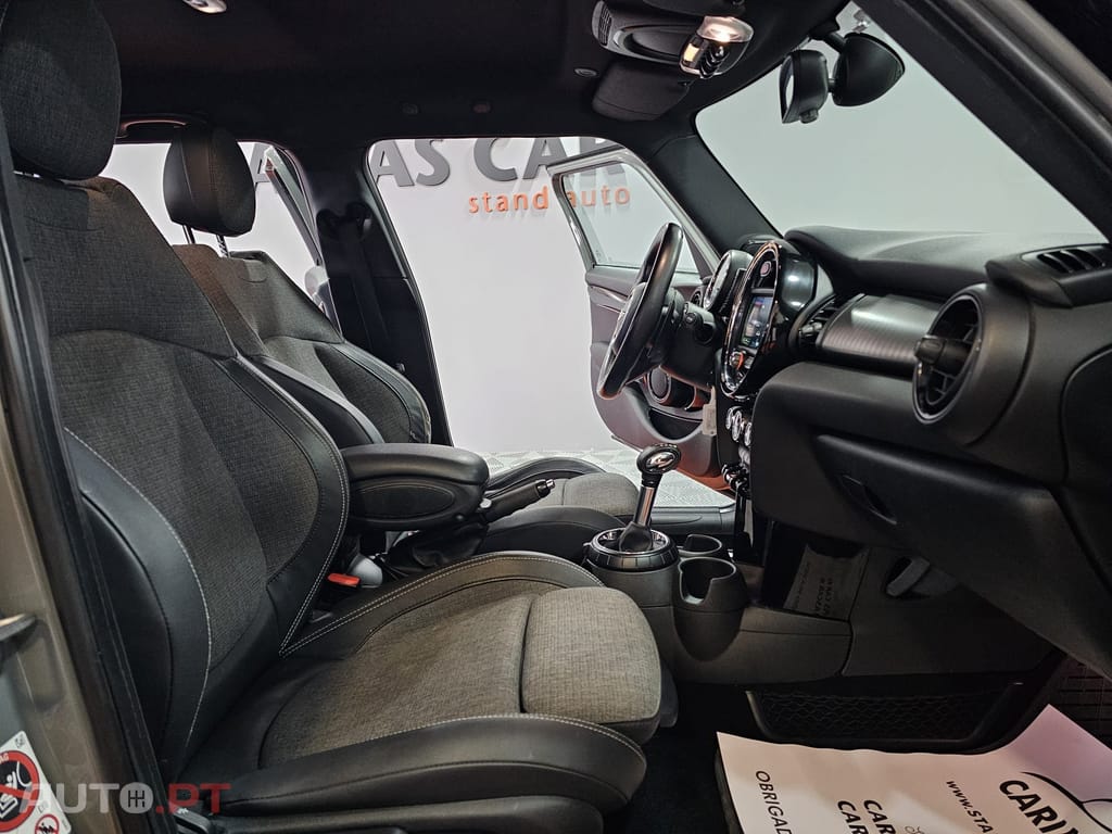 MINI Cooper SD Auto Desportiva