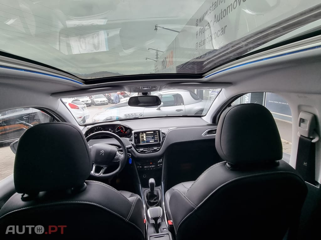 Peugeot 2008 1.2 PureTech Style