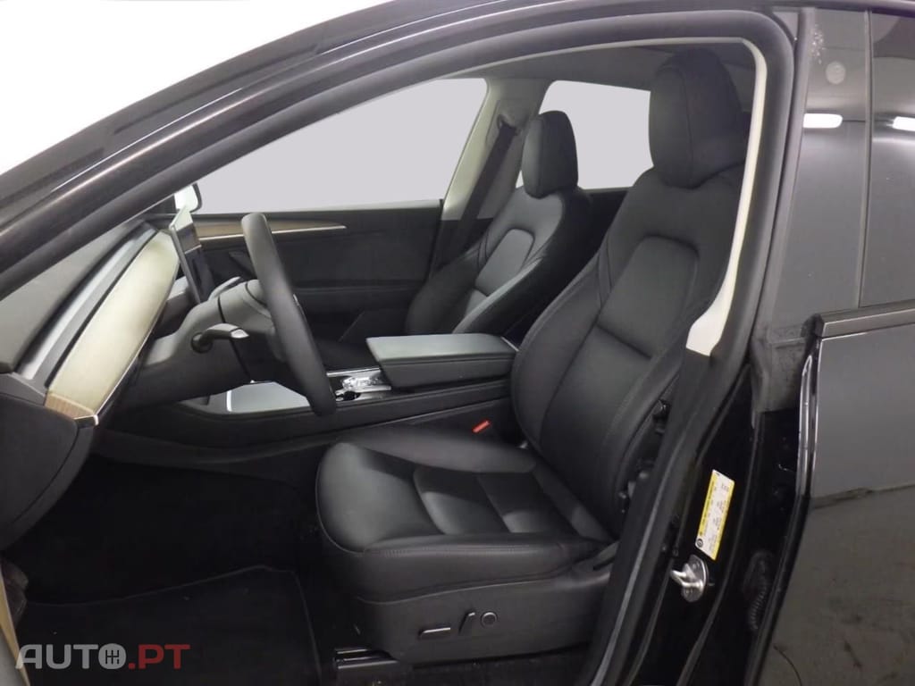 Tesla Model Y Standard RWD I.V.A DEDUTIVEL