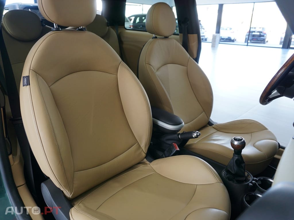 MINI Cooper Cooper D