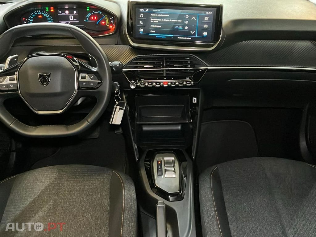 Peugeot 208 1.2 Hybrid Style e-DCS6