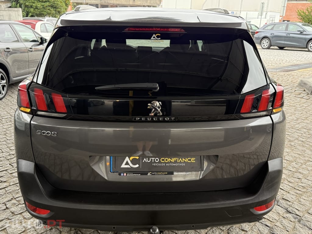 Peugeot 5008 1.2 PureTech Allure EAT8
