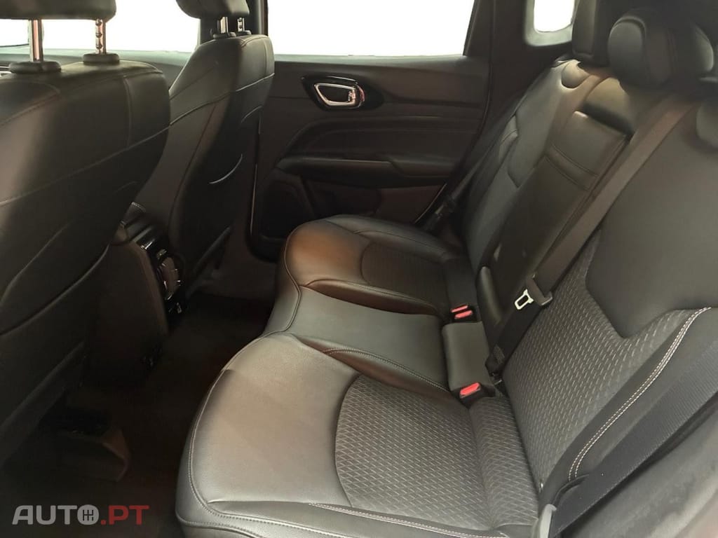 Jeep Compass 1.3 TG 4Xe Longitude