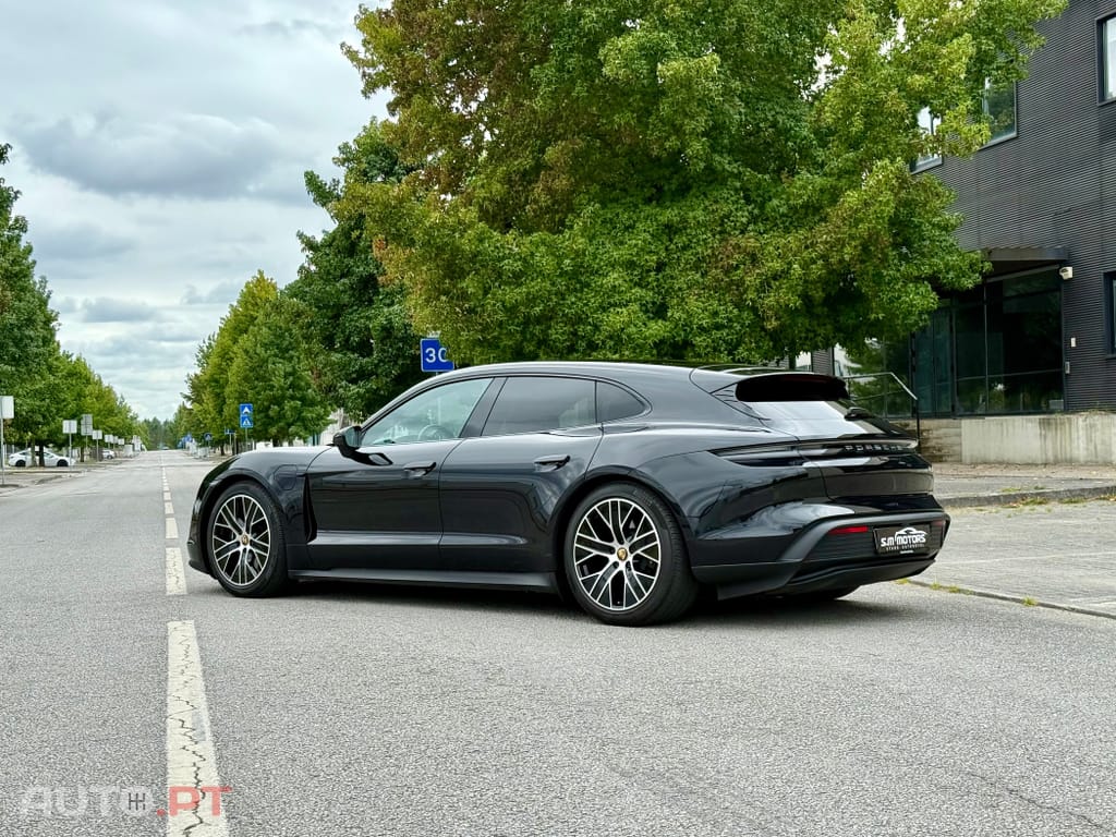 Porsche Taycan bateria Performance Plus