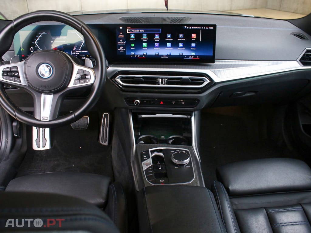 BMW 330 e Touring Pack Desportivo M Auto