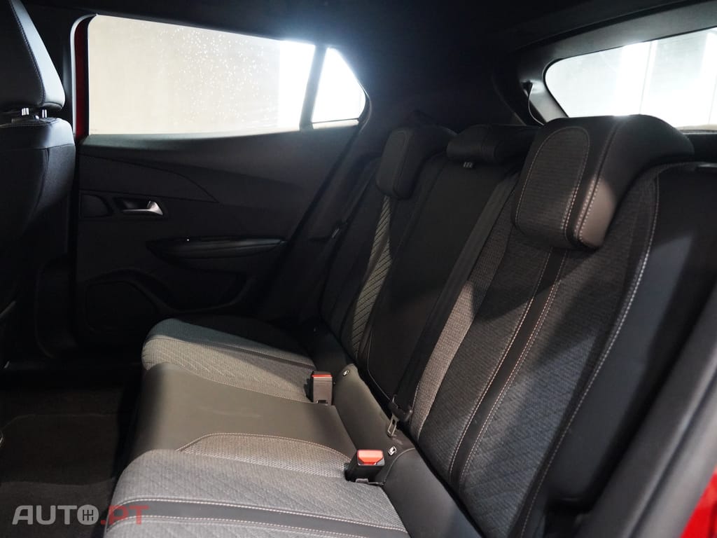 Peugeot 2008 1.2 PureTech Allure