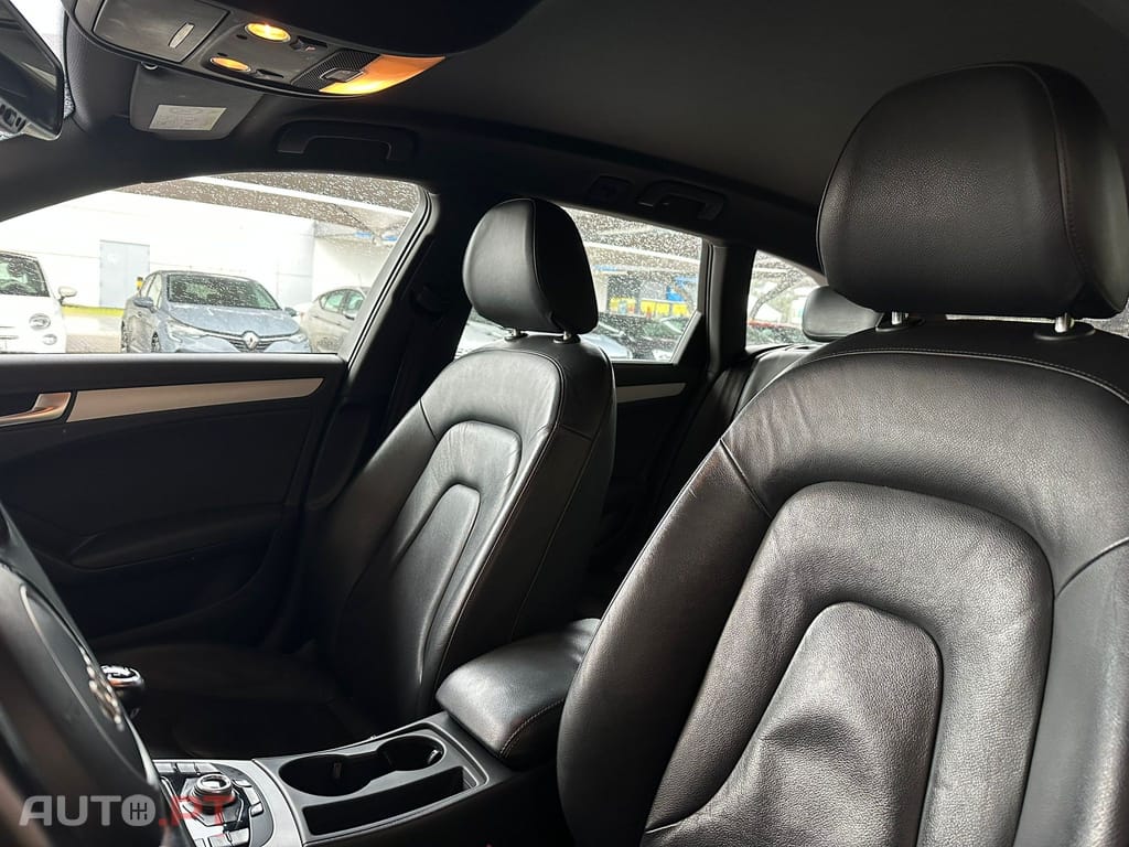 Audi A4 Avant 2.0 TDI Business Line S-line