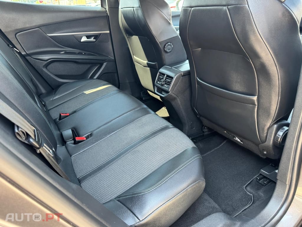 Peugeot 3008 1.5 BlueHDi Allure