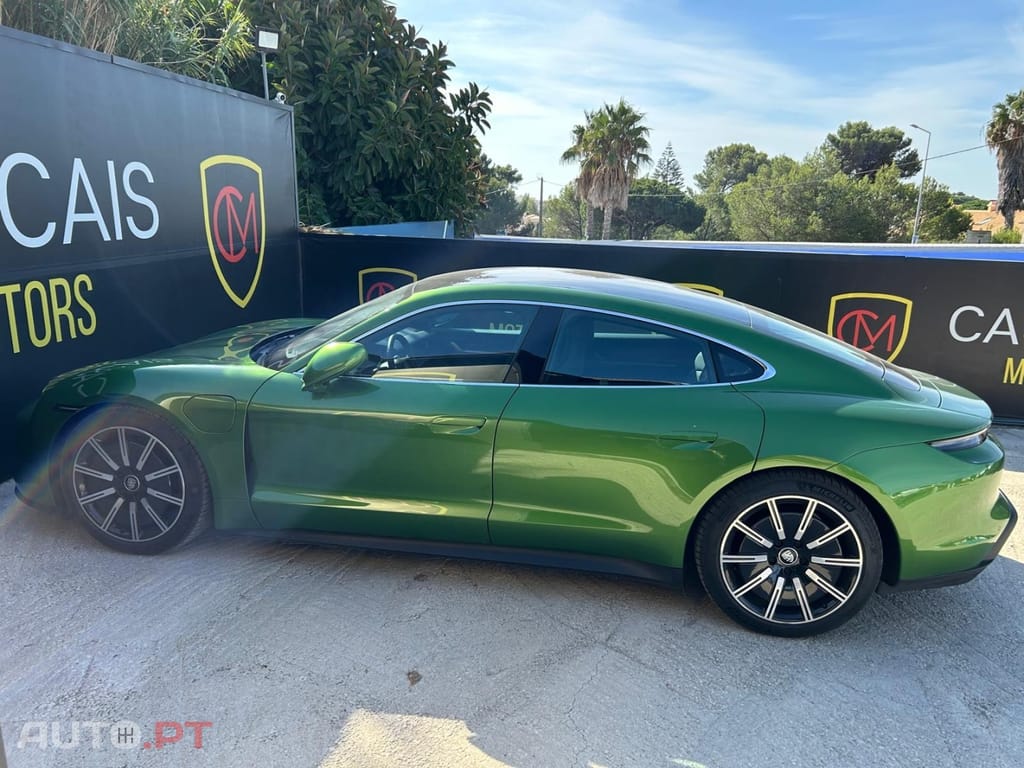 Porsche Taycan 4S