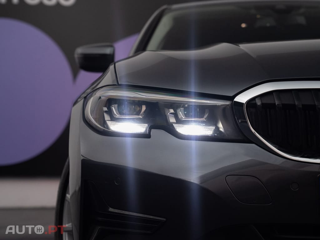 BMW 330 e Auto