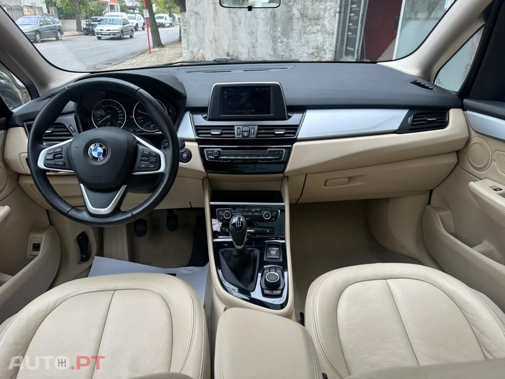 BMW 218 d Advantage