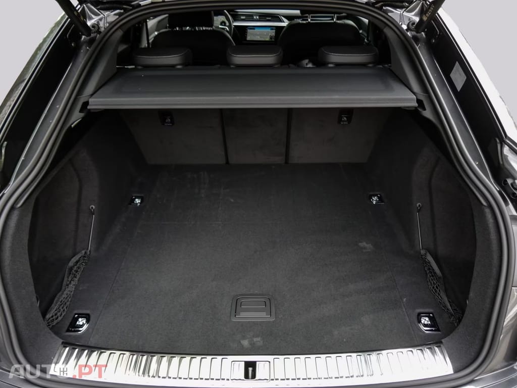 Audi Q8 E-Tron 50 quattro S LINE 