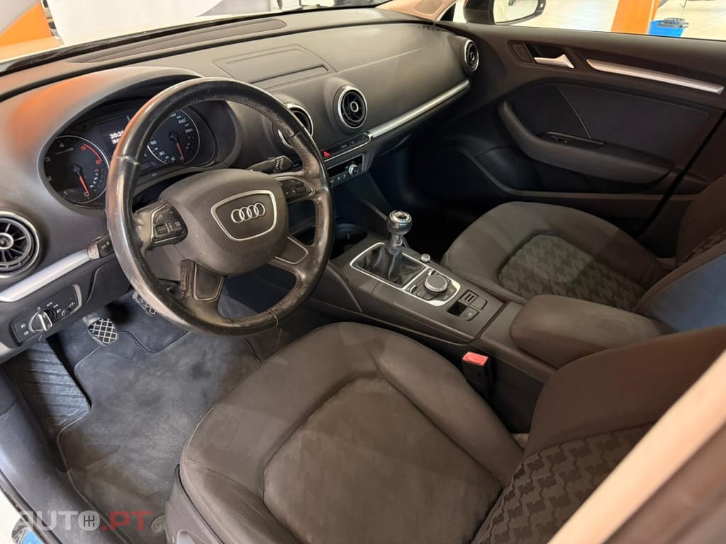 Audi A3 Sportback 1.6 TDI S-line