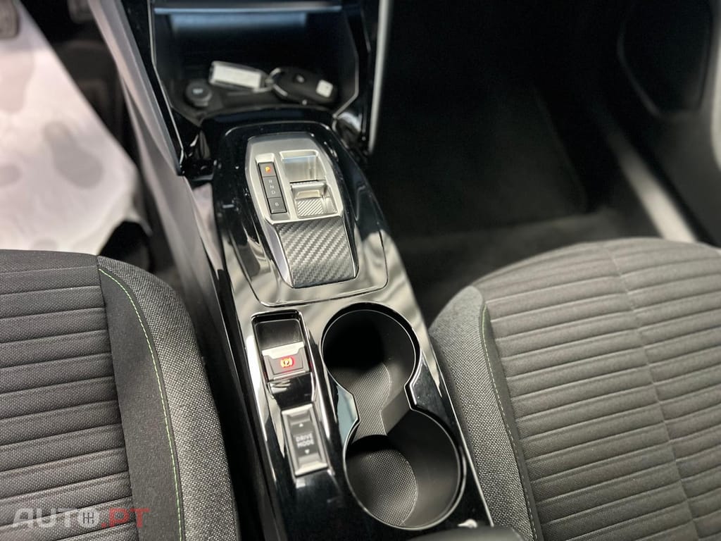 Peugeot E-2008 54 kWh Active