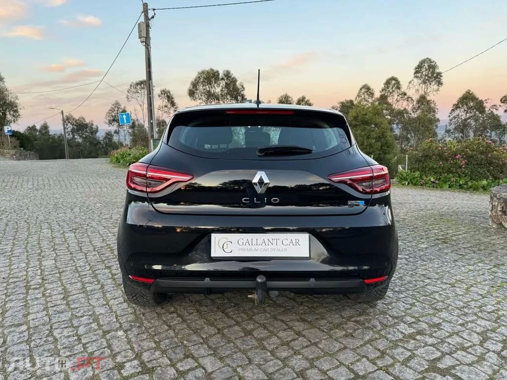 Renault Clio 1.6 E-Tech Intens