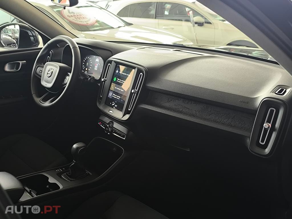 Volvo XC40 1.5 T2 Momentum