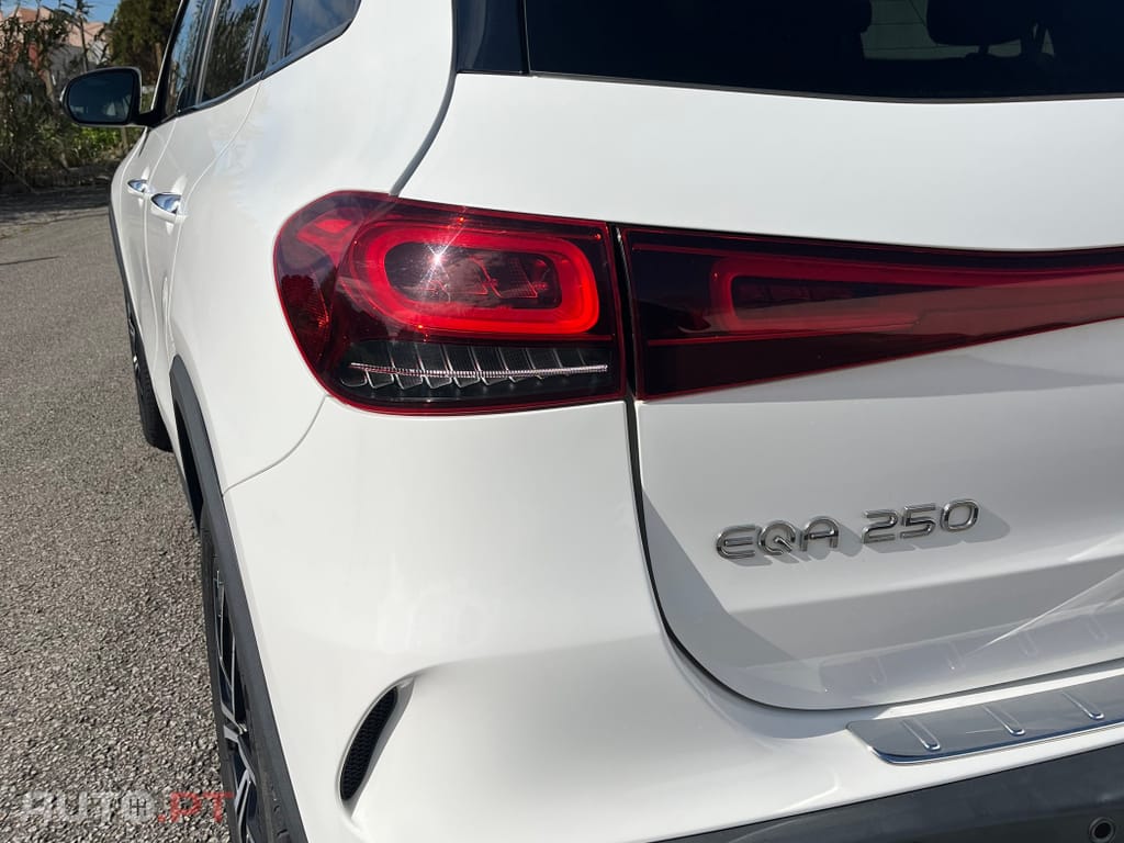 Mercedes-Benz EQA 250 AMG Line