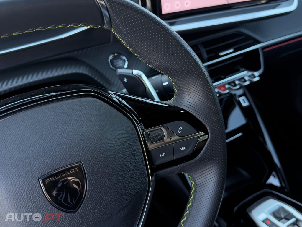 Peugeot 2008 1.2 PureTech GT EAT8