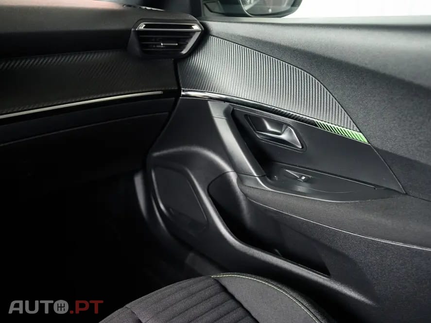 Peugeot 2008 1.2 PureTech Style