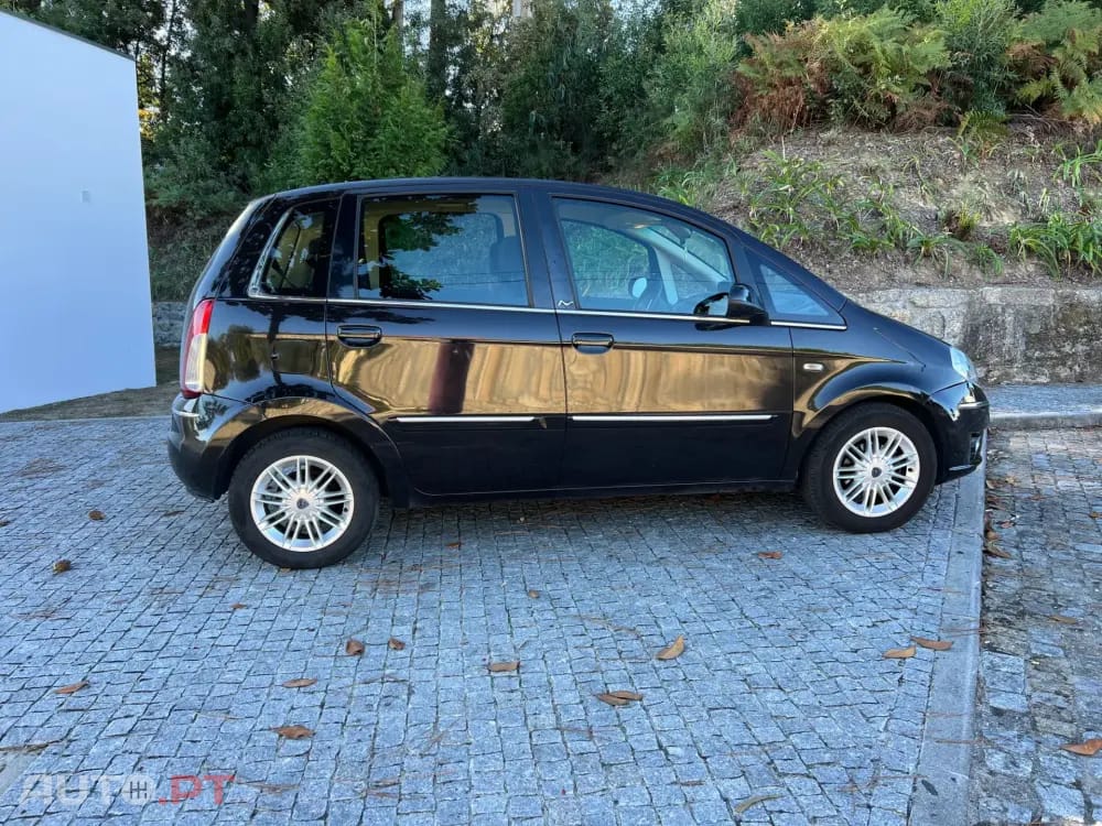 Lancia Musa 1.4 16V Platino