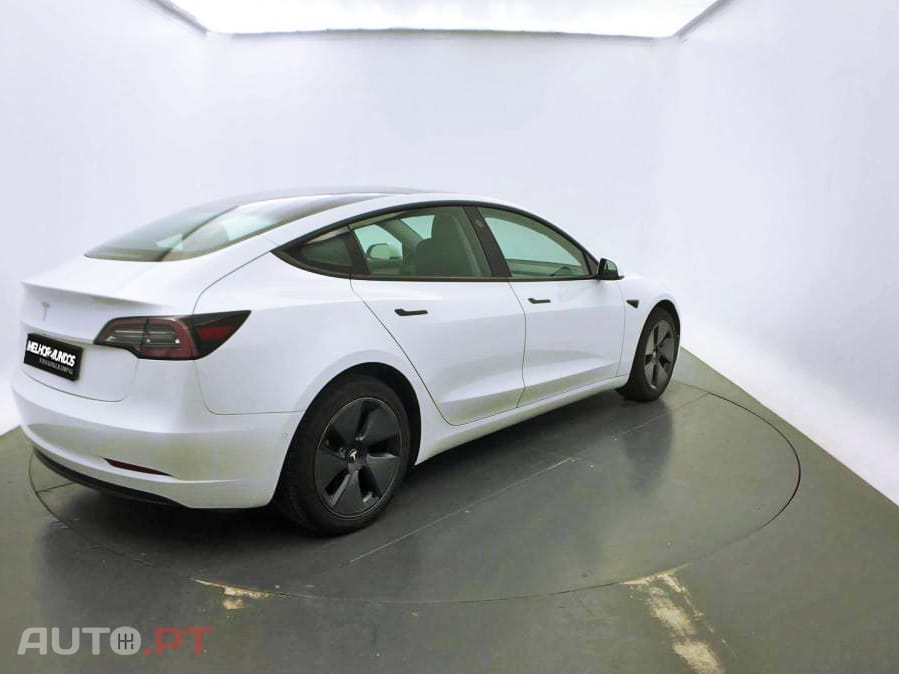 Tesla Model 3 Standard Range Plus RWD