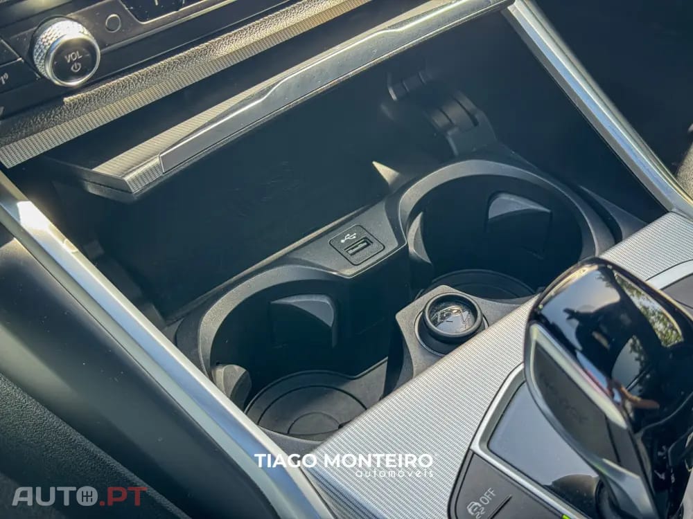 BMW 330 e Pack Desportivo M Auto