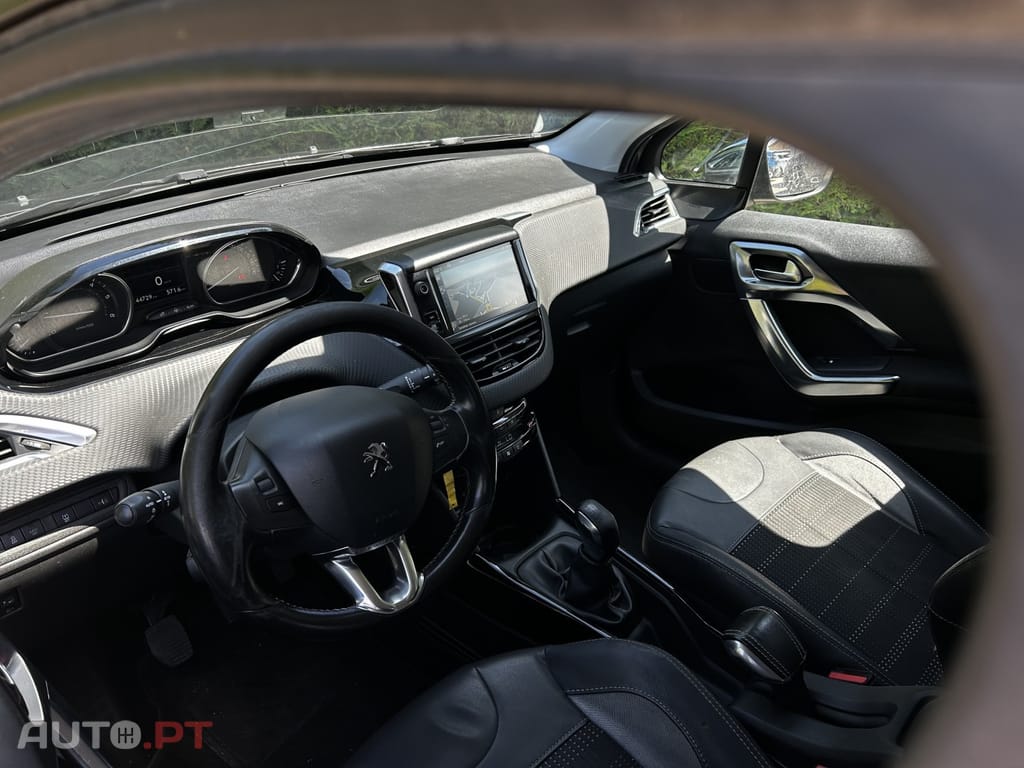 Peugeot 2008 1.6 e-HDi Allure