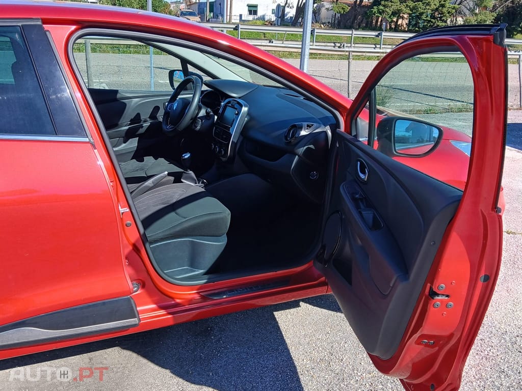 Renault Clio 0.9 TCe Limited Bi-Fuel