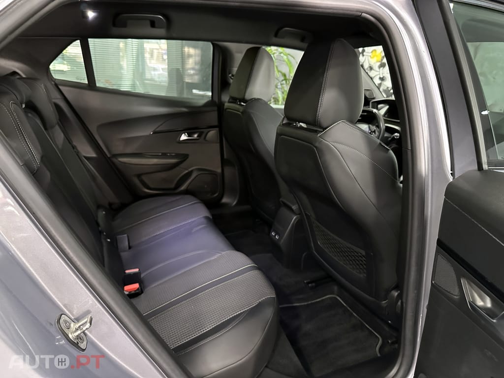 Peugeot 2008 e-2008 50 kWh GT Pack