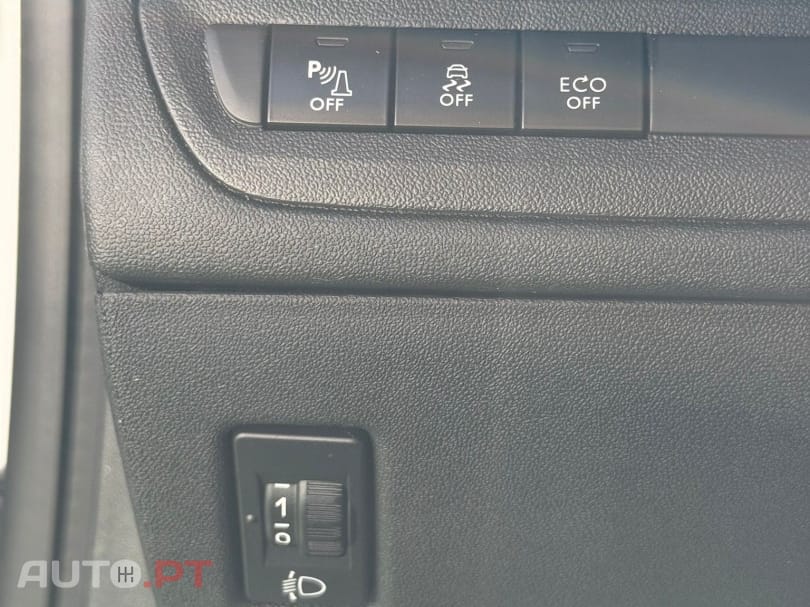 Peugeot 2008 1.2 PureTech Allure