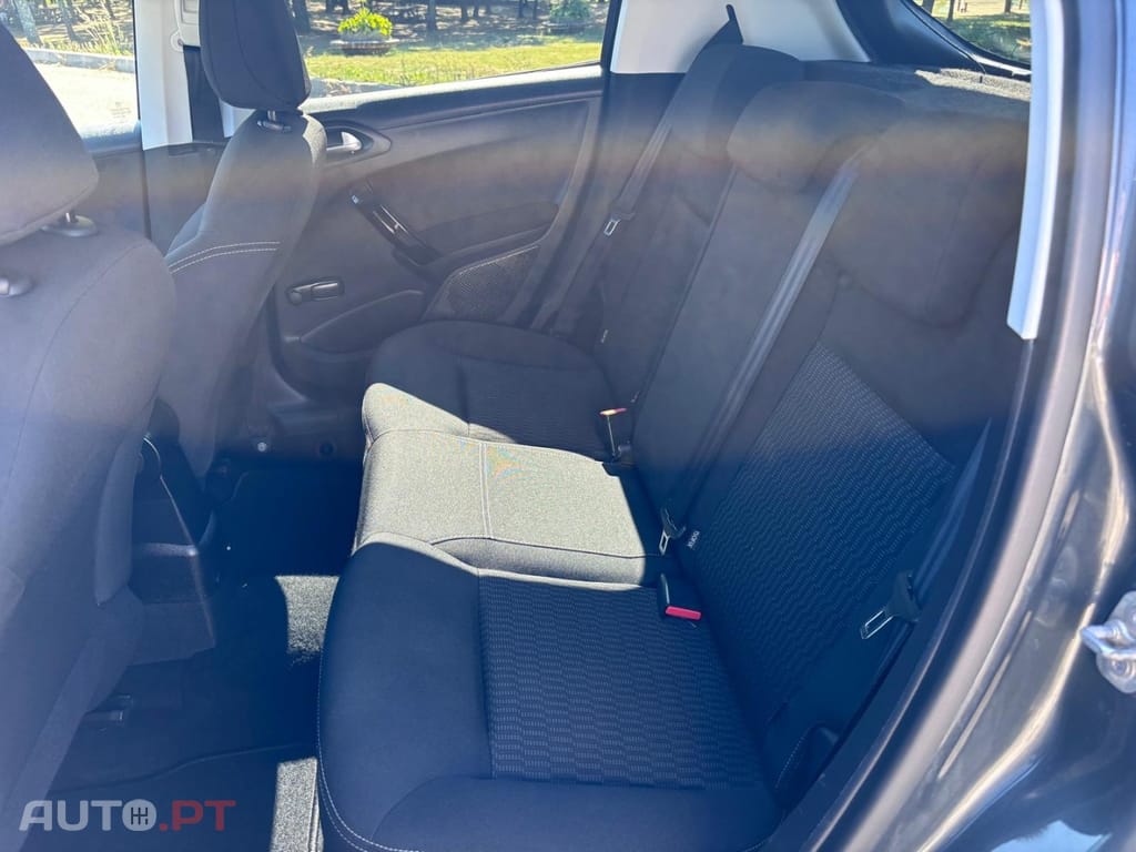 Peugeot 208 1.6 BlueHDi Allure