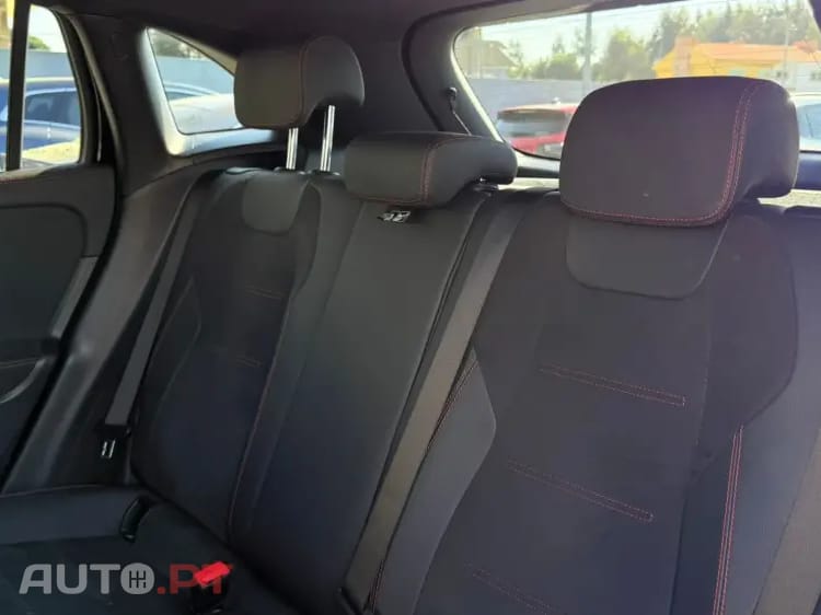 Mercedes-Benz GLA 200 d AMG Line