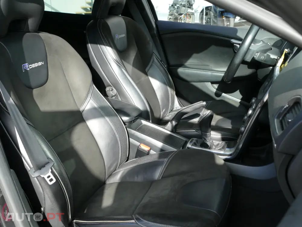 Volvo V40 1.6 D2 R-Design