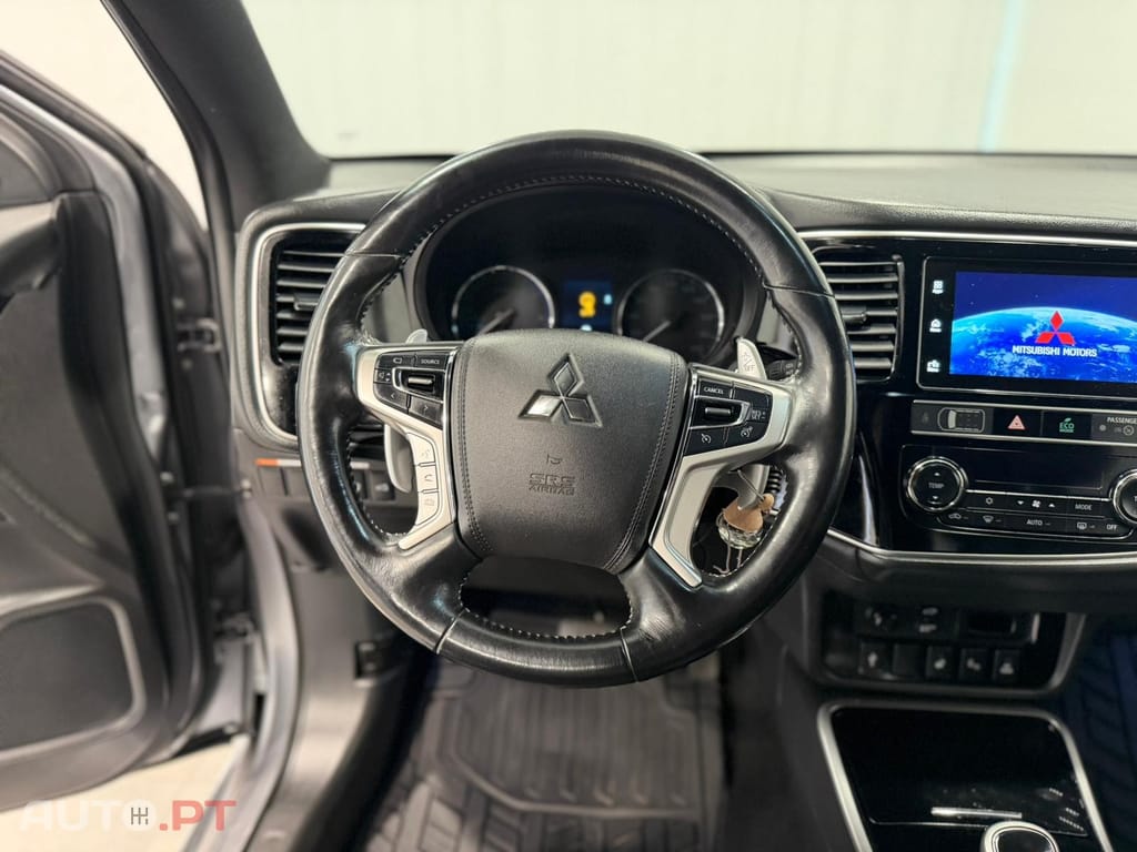 Mitsubishi Outlander 2.4 Intense